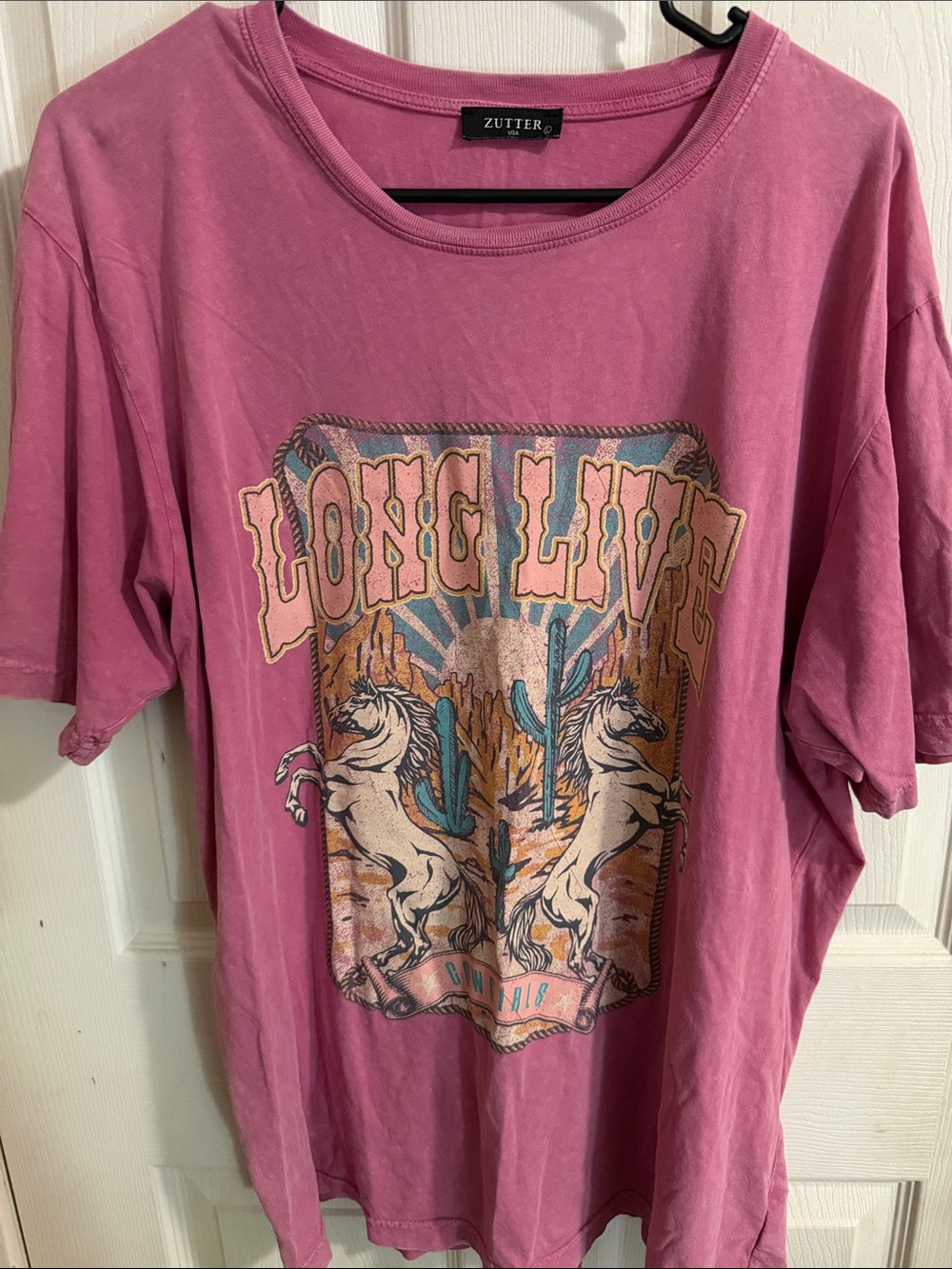 Zutter Pink 'Long Live' Graphic Short Sleeve Tee